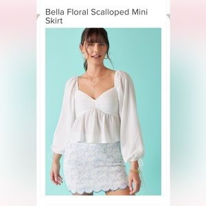 NOT4SALE LOOKING TO BUY FRANCESCA’s BELLA FLORAL SCALLOPED MINI SKIRT